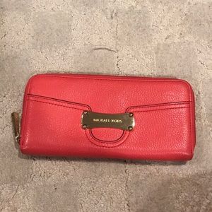 Michael kors wallet